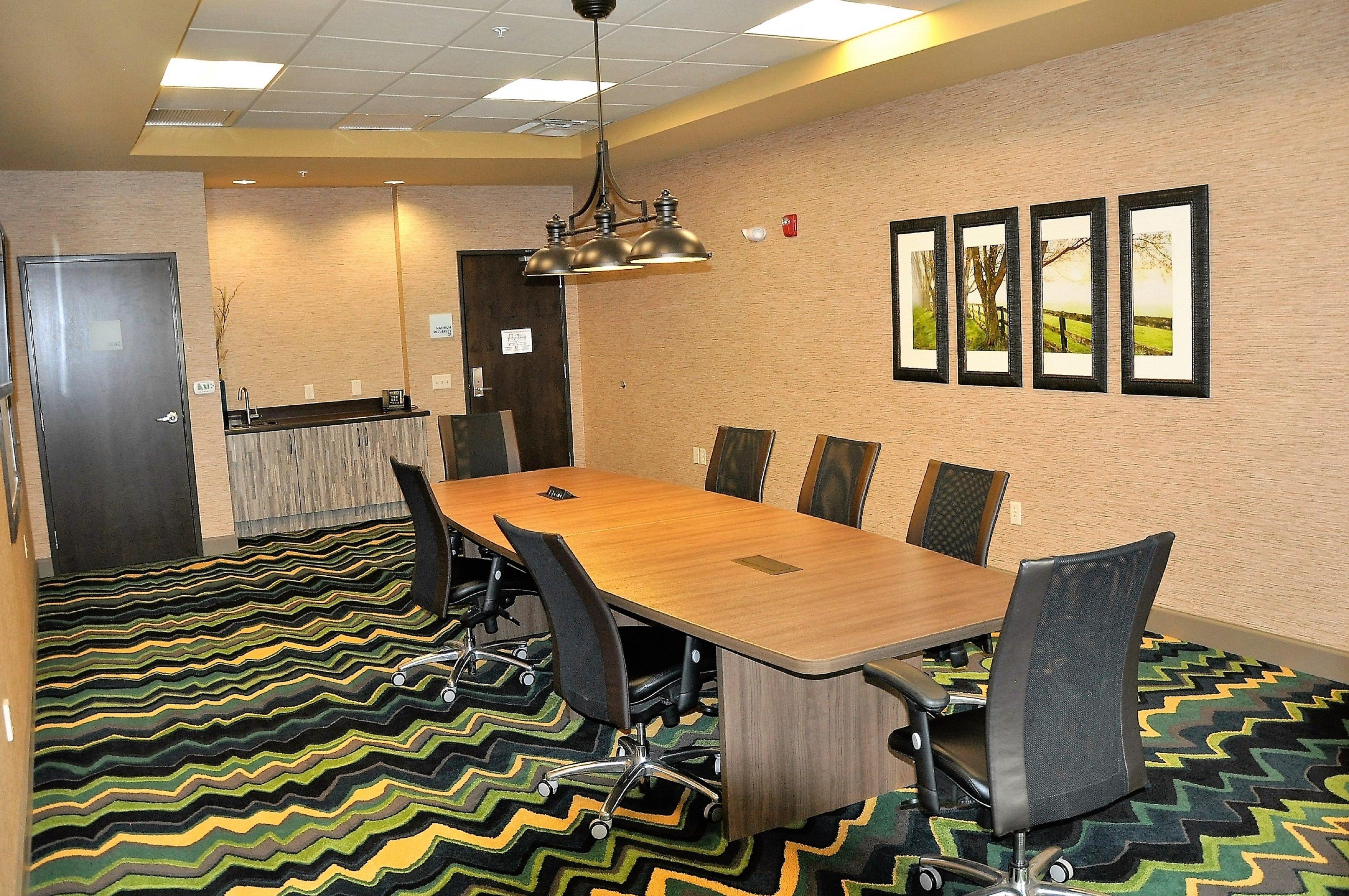 Holiday Inn Express & Suites Perry-National Fairground Area By Ihg Εξωτερικό φωτογραφία