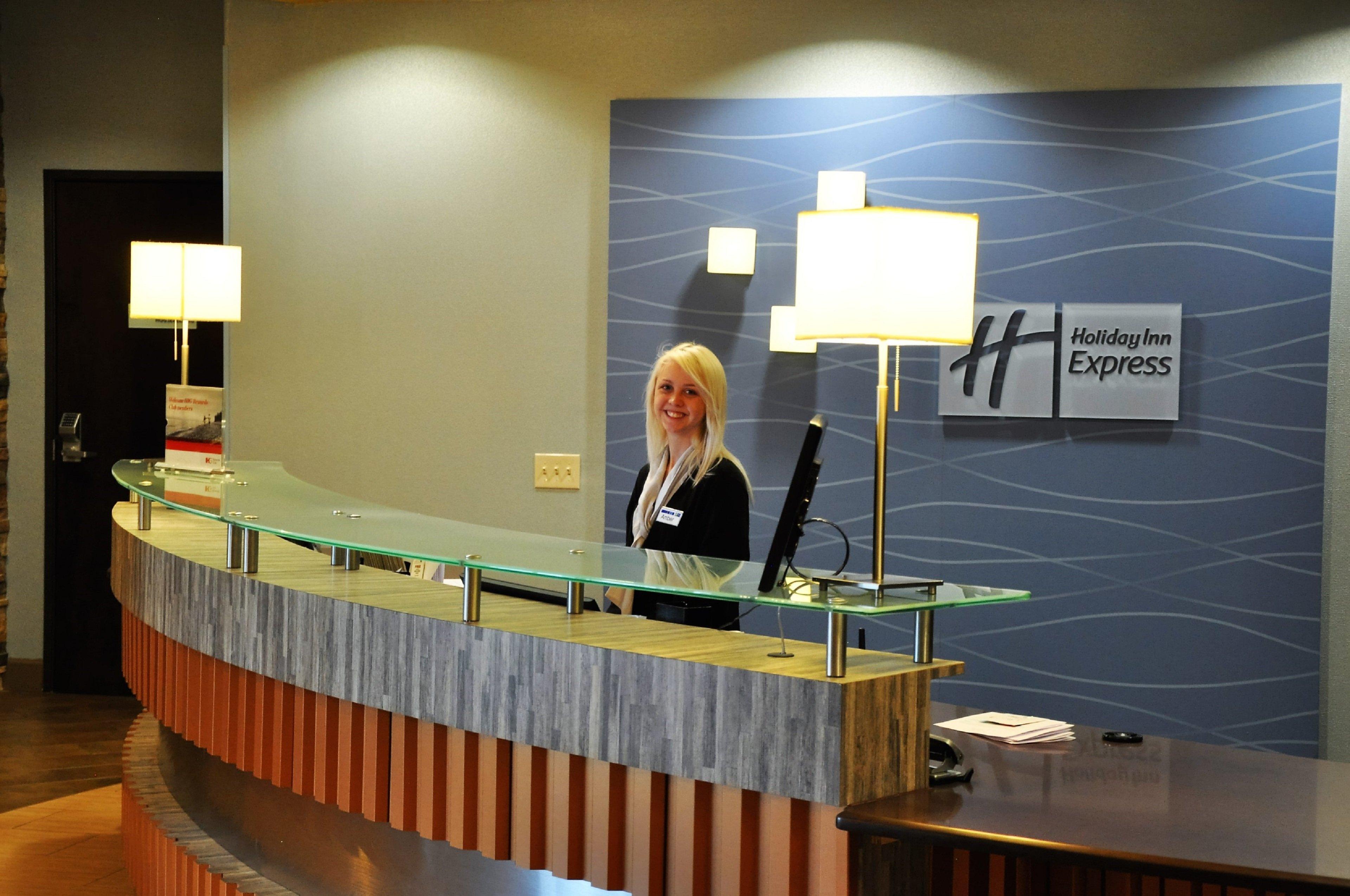 Holiday Inn Express & Suites Perry-National Fairground Area By Ihg Εξωτερικό φωτογραφία