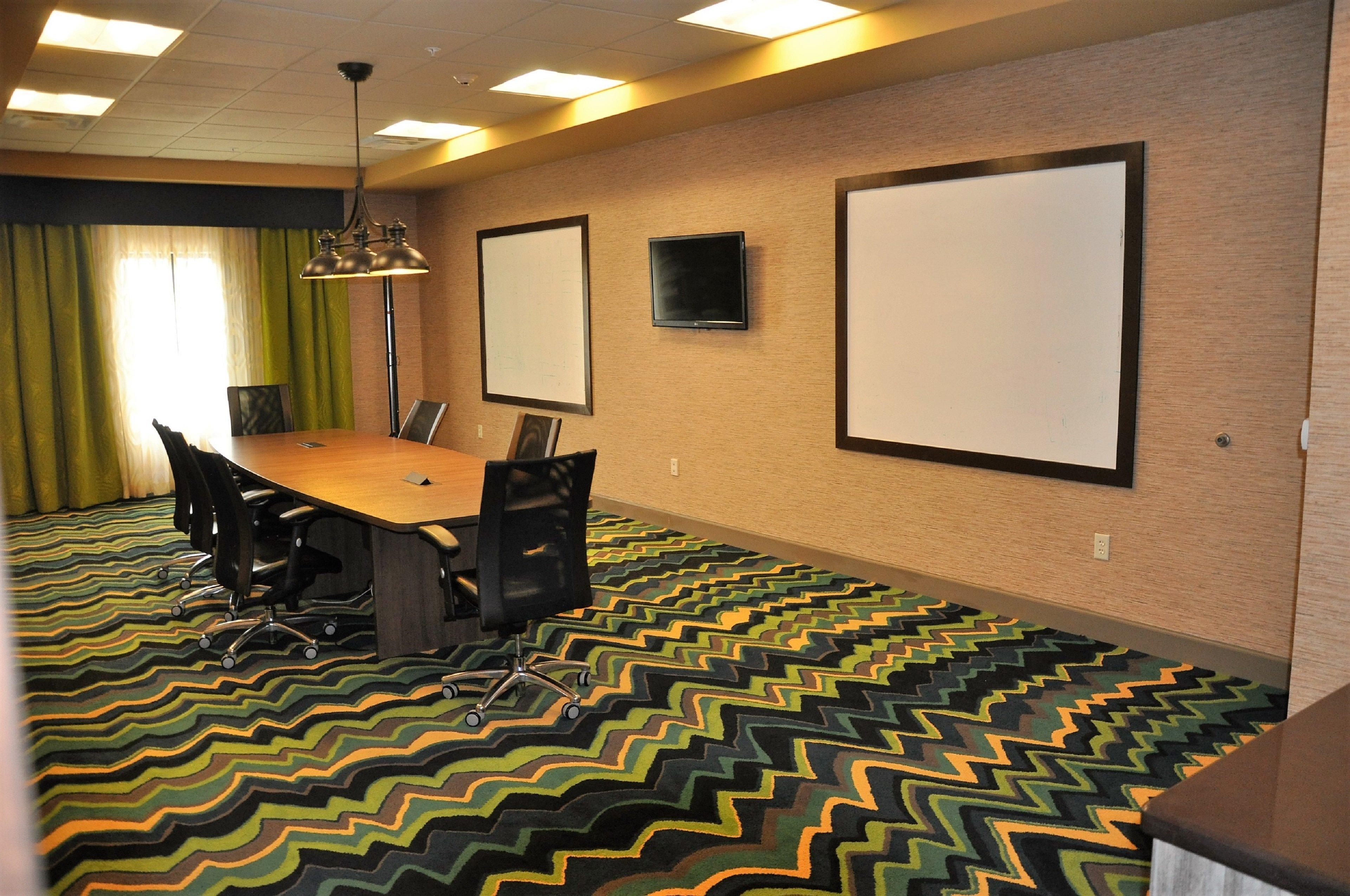 Holiday Inn Express & Suites Perry-National Fairground Area By Ihg Εξωτερικό φωτογραφία