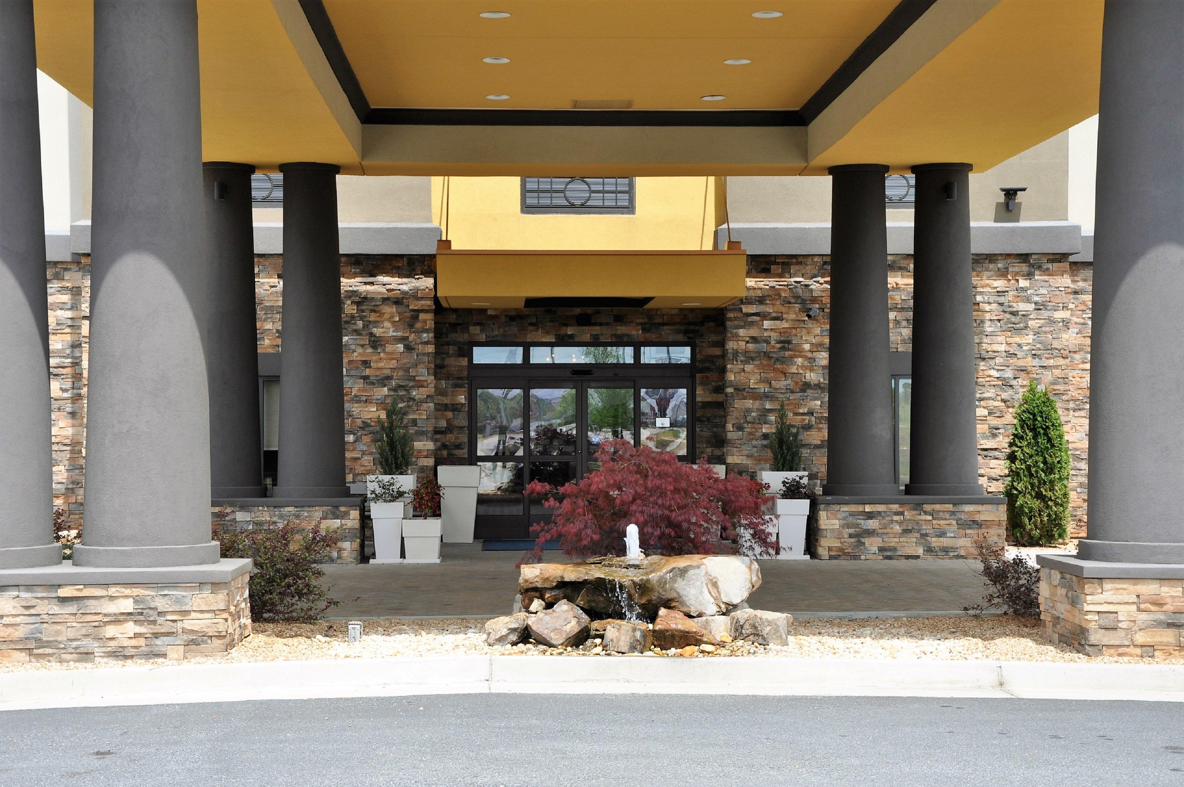 Holiday Inn Express & Suites Perry-National Fairground Area By Ihg Εξωτερικό φωτογραφία