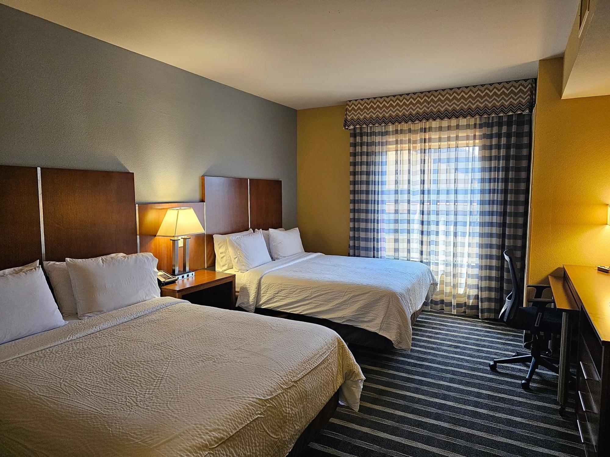 Holiday Inn Express & Suites Perry-National Fairground Area By Ihg Εξωτερικό φωτογραφία