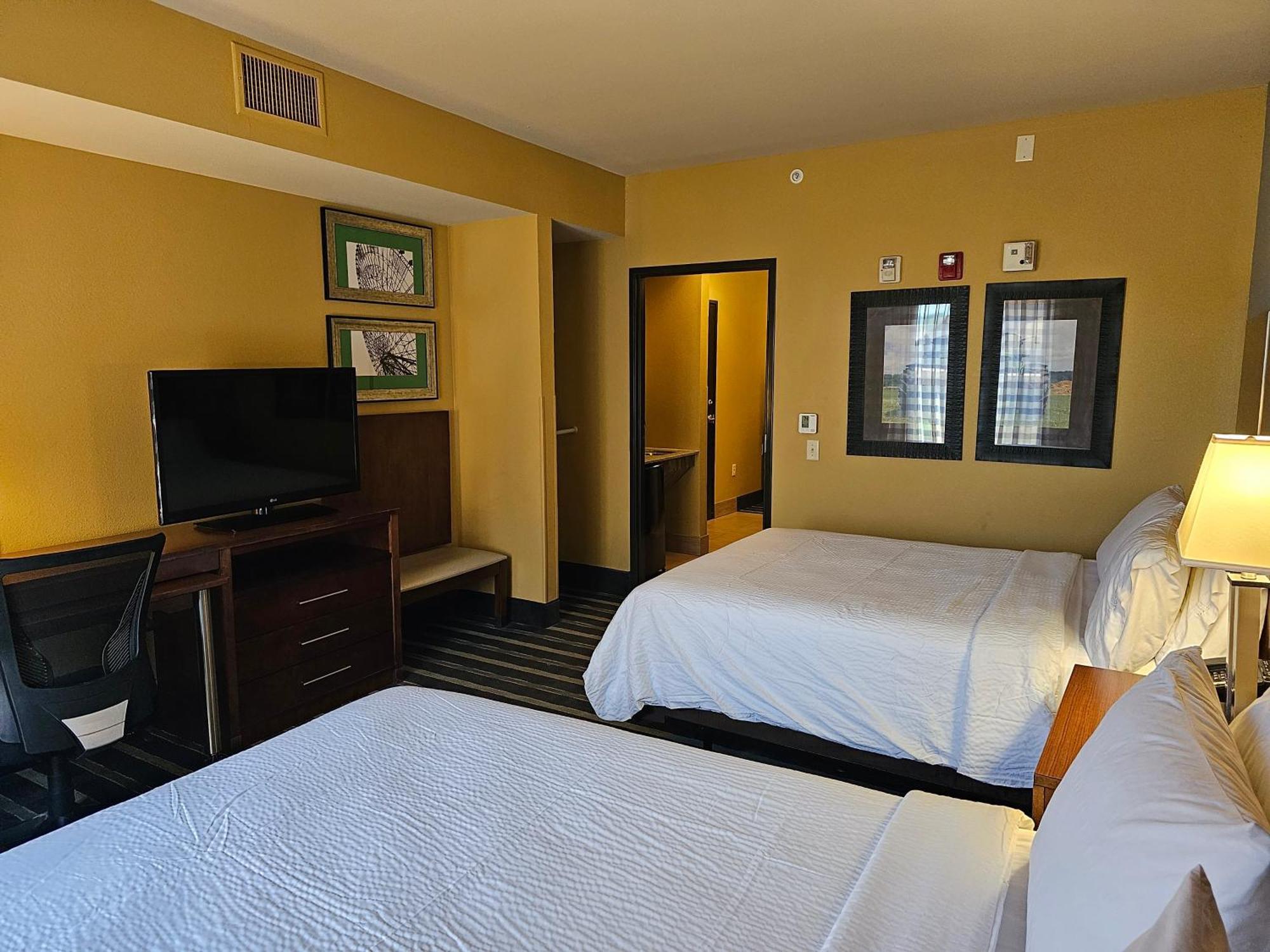 Holiday Inn Express & Suites Perry-National Fairground Area By Ihg Εξωτερικό φωτογραφία