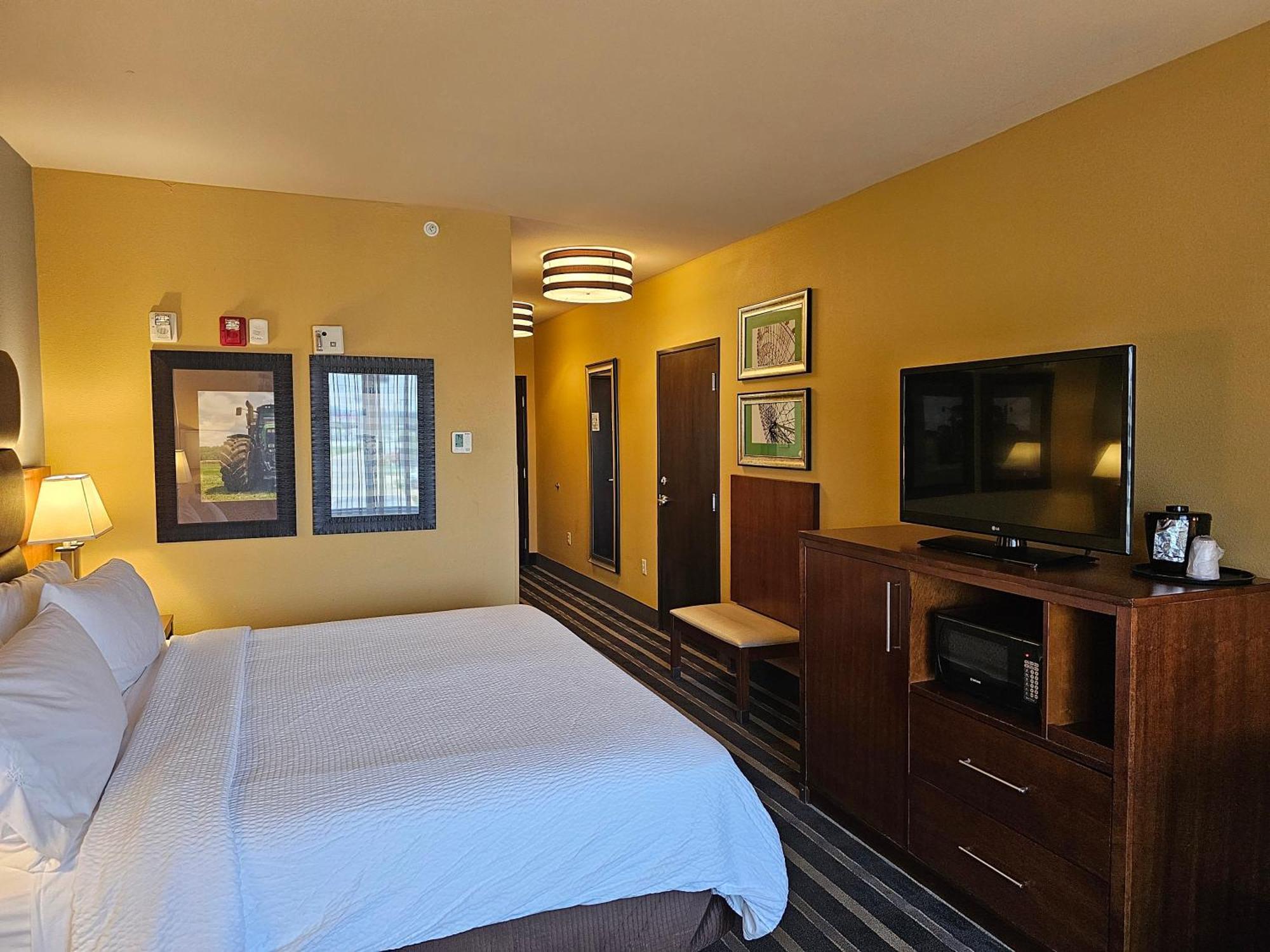 Holiday Inn Express & Suites Perry-National Fairground Area By Ihg Εξωτερικό φωτογραφία