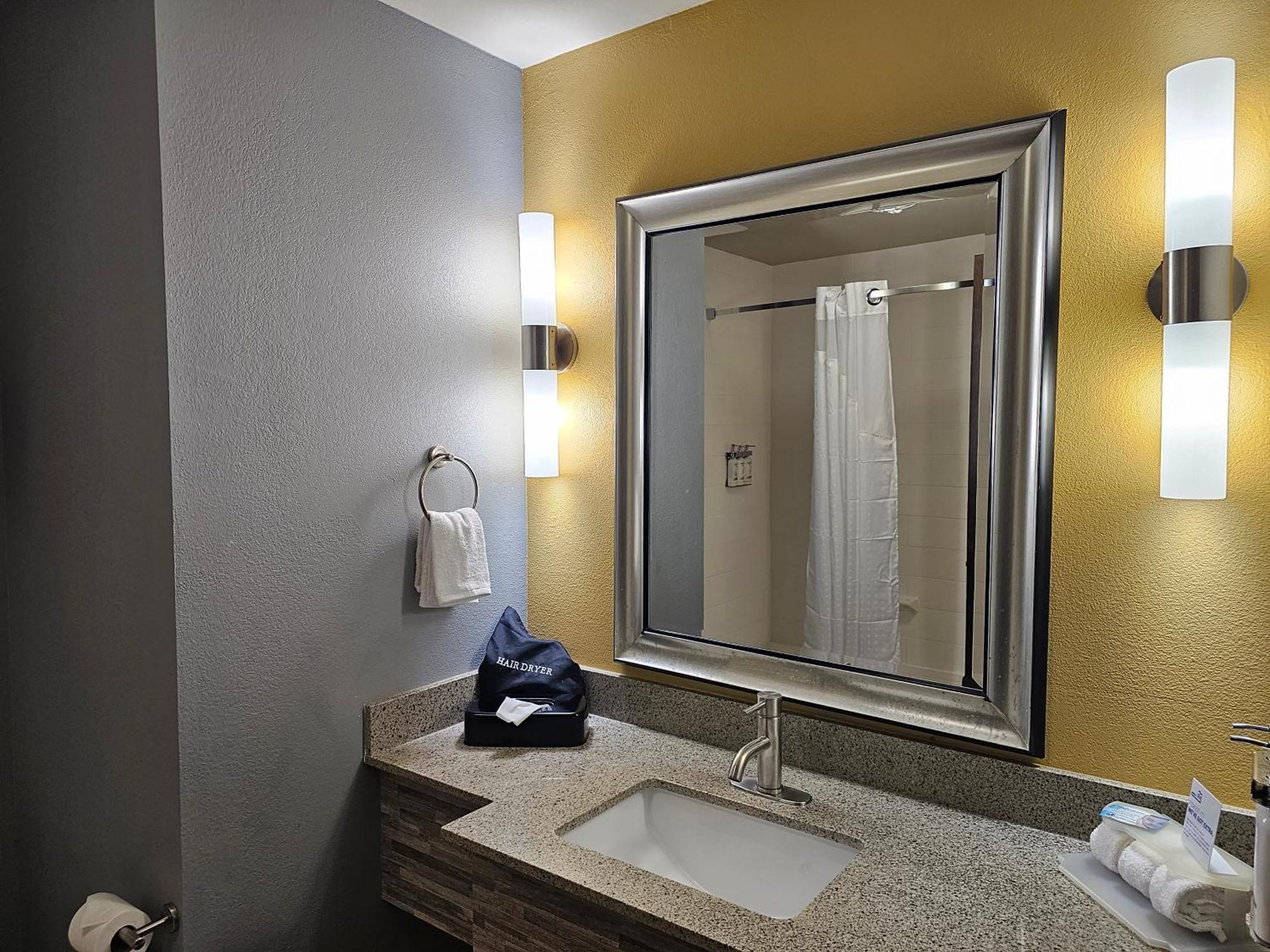Holiday Inn Express & Suites Perry-National Fairground Area By Ihg Εξωτερικό φωτογραφία