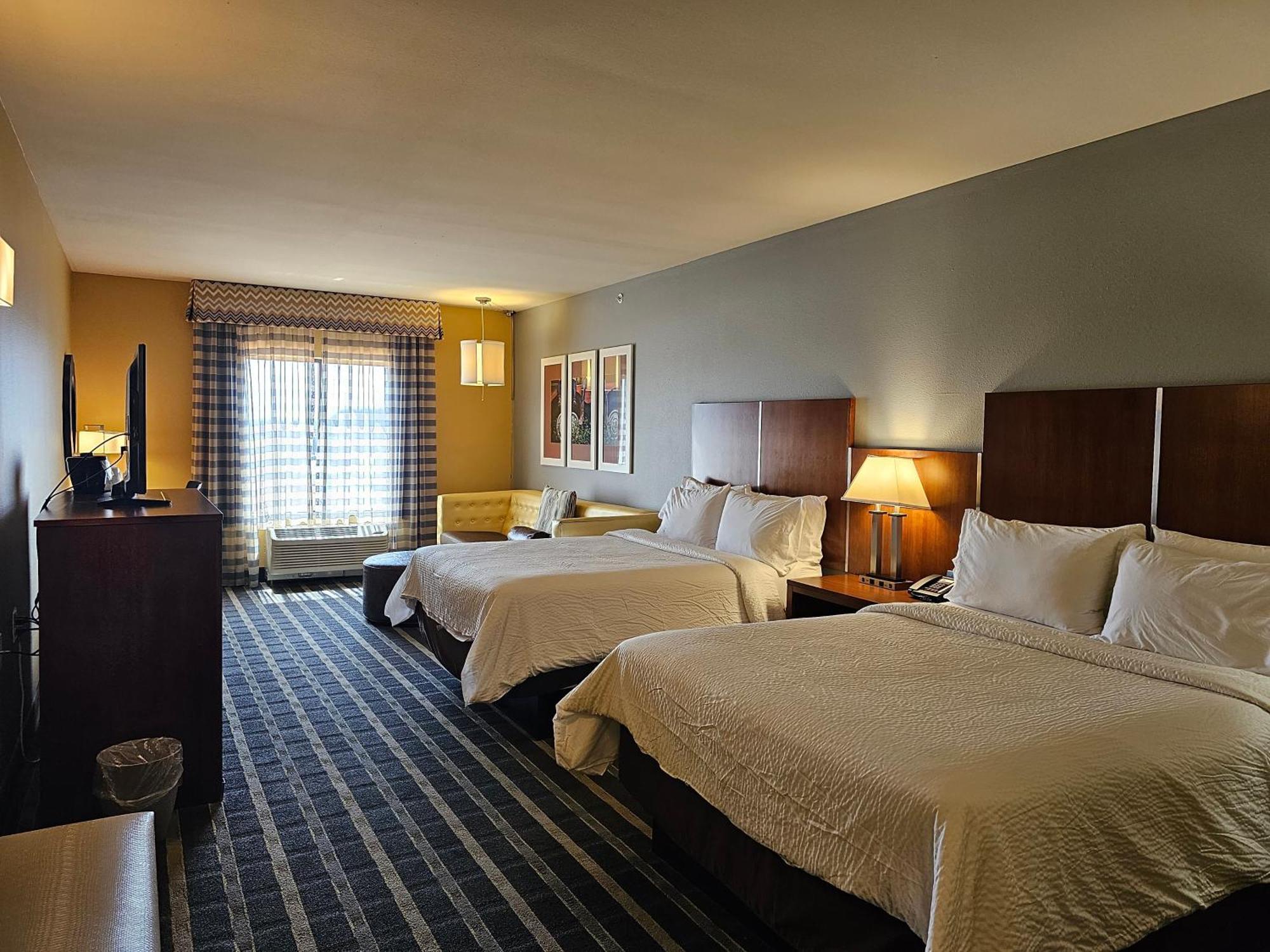 Holiday Inn Express & Suites Perry-National Fairground Area By Ihg Εξωτερικό φωτογραφία