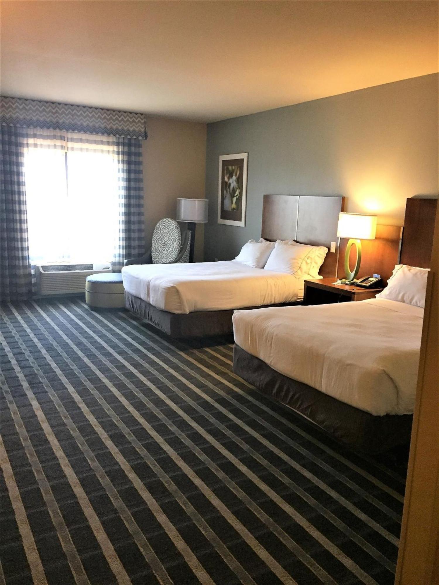 Holiday Inn Express & Suites Perry-National Fairground Area By Ihg Εξωτερικό φωτογραφία